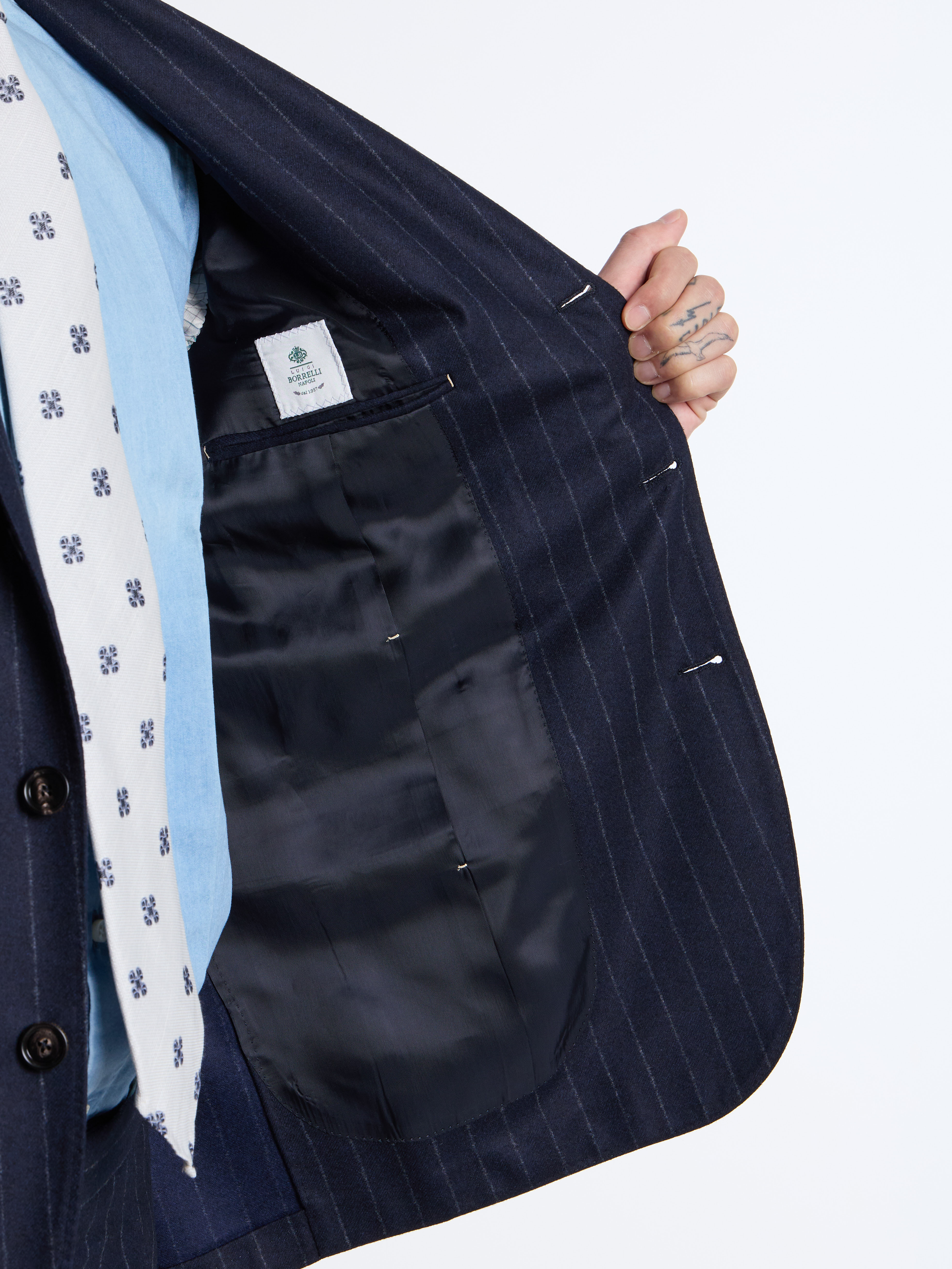 LUIGI BORRELLI ルイジボレッリ セットアップスーツ ネイビー 50 LUIGI BORRELLI ルイジボレッリ セットアップスーツ ネイビー 50